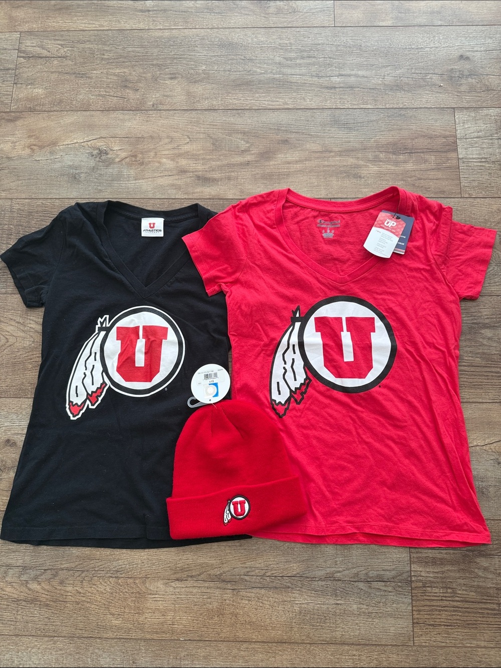 Bundle of 2 Utah Utes tees plus reversible beanie size s